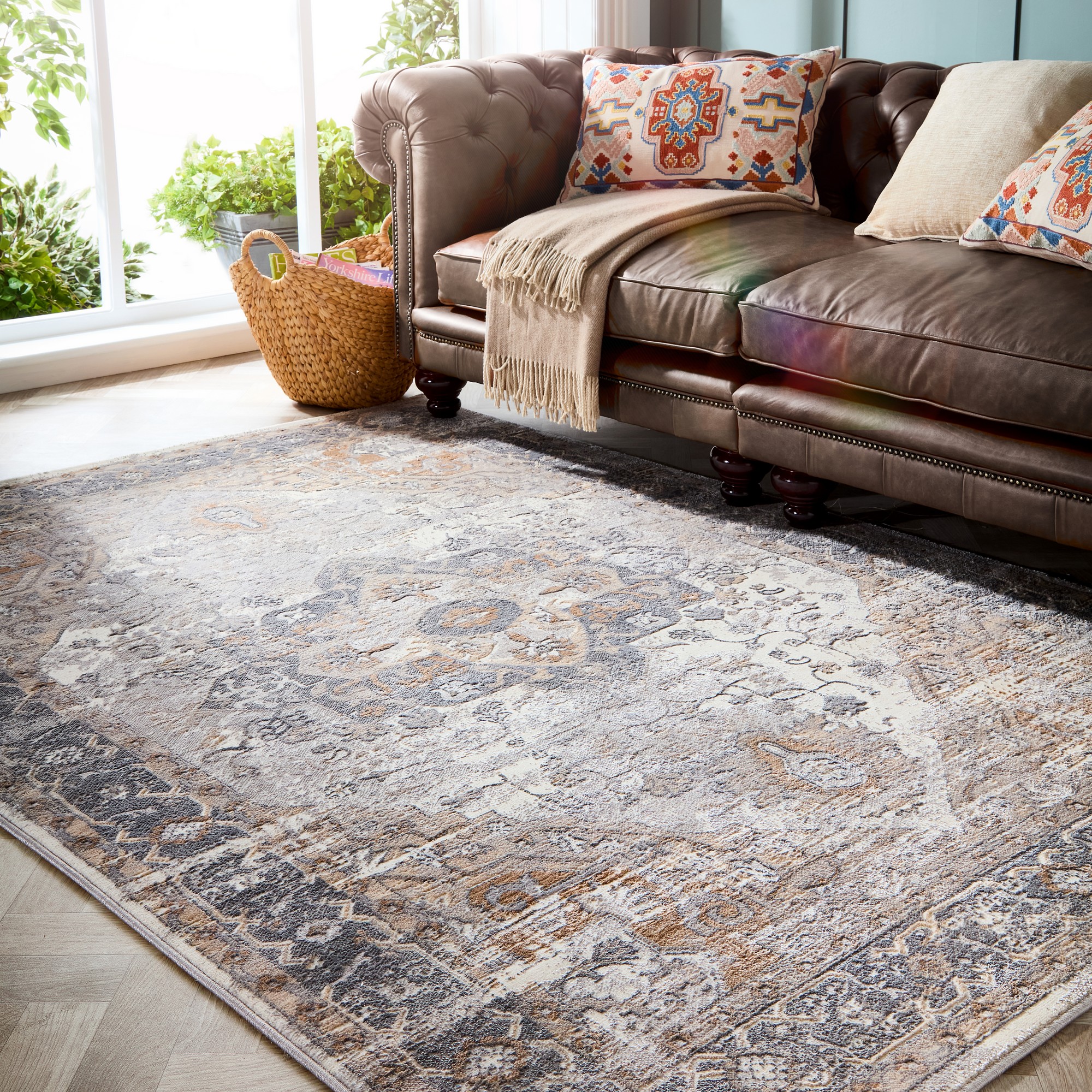 Origins Alexandra Traditional Medallion Rugs In Cream Grey